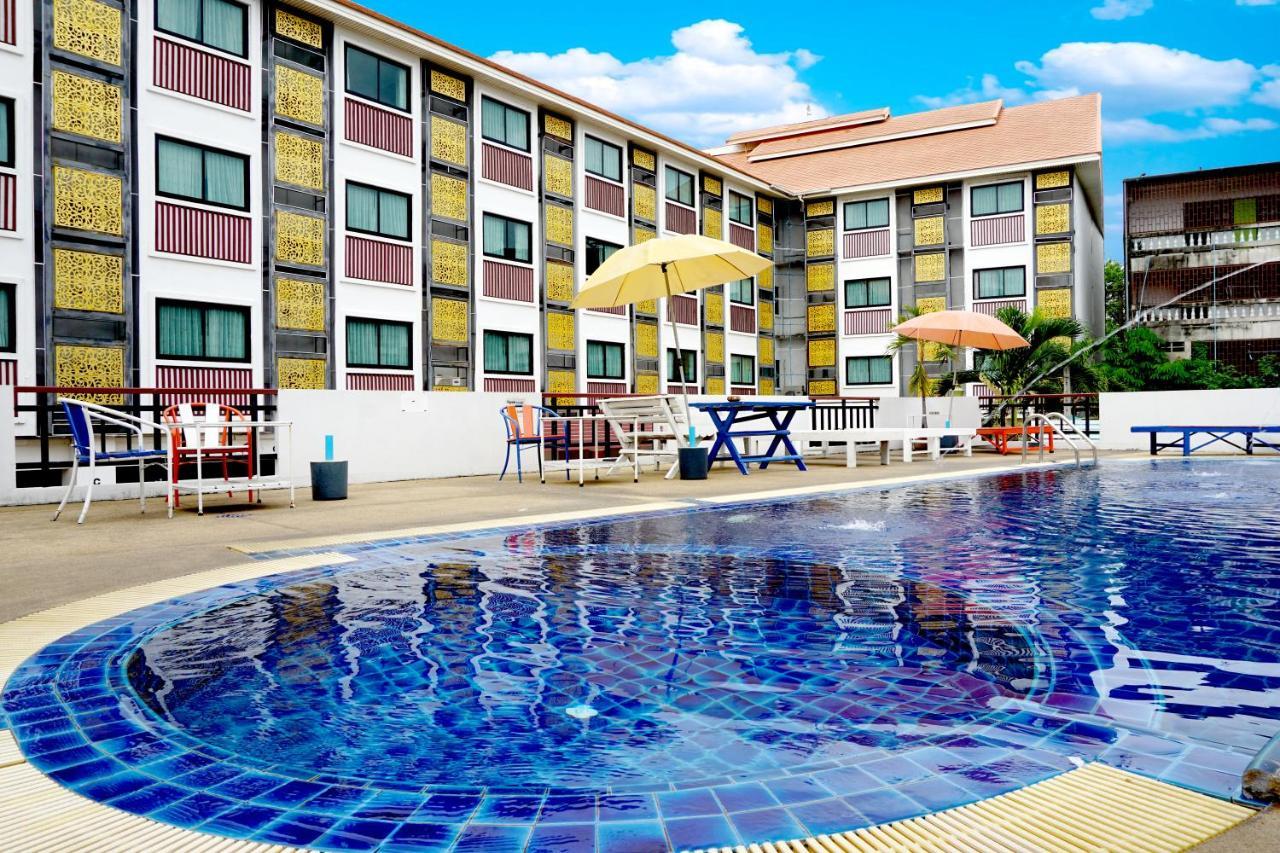 Wangburapa Grand Hotel Chiang Mai Exteriör bild