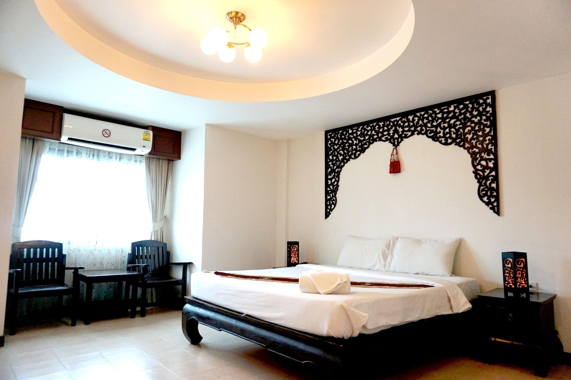 Wangburapa Grand Hotel Chiang Mai Exteriör bild