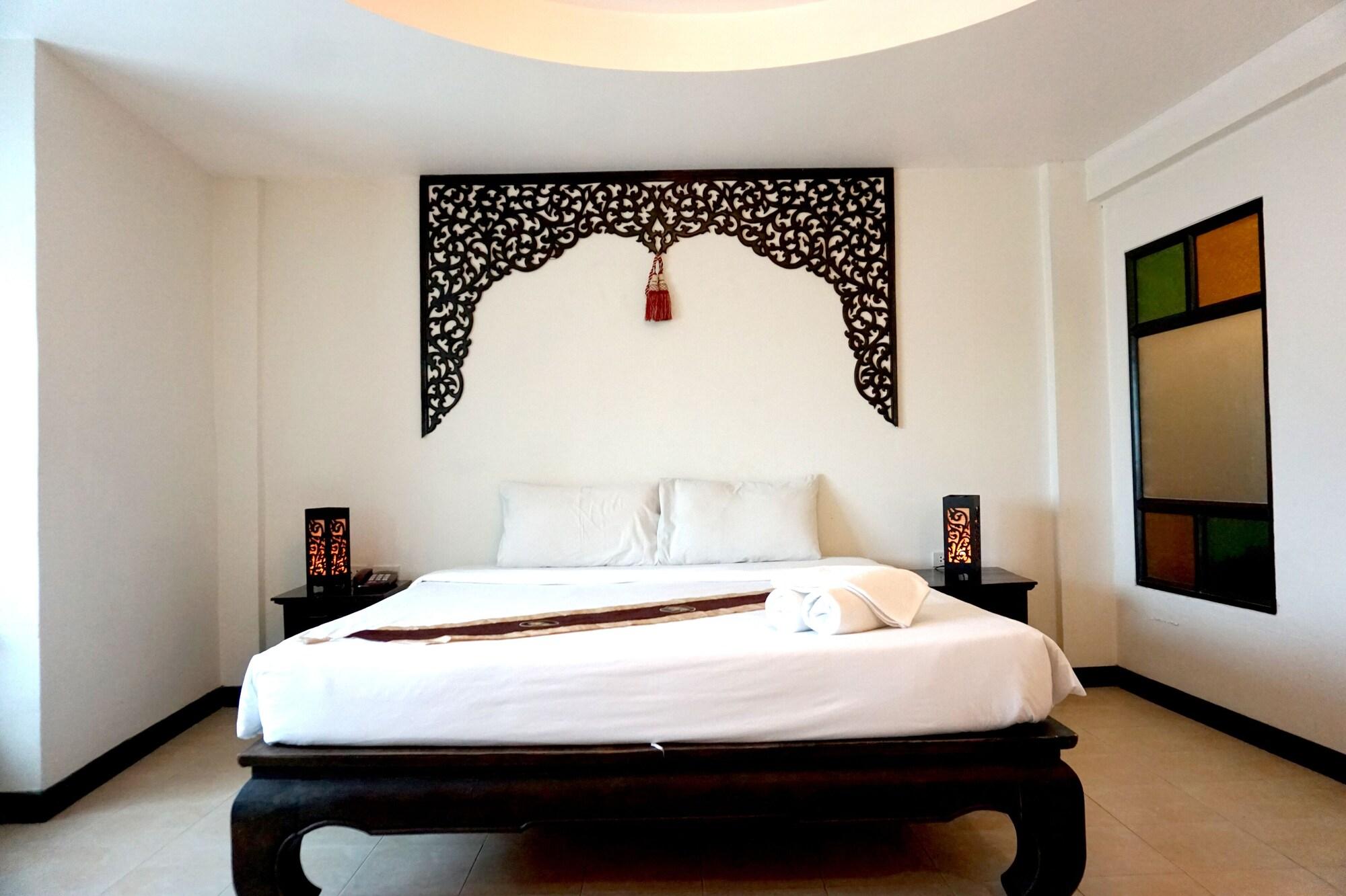 Wangburapa Grand Hotel Chiang Mai Exteriör bild