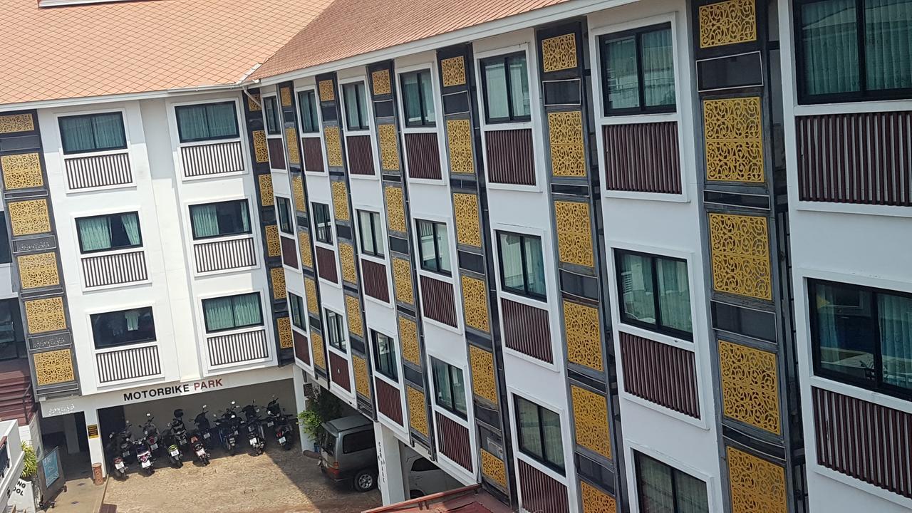 Wangburapa Grand Hotel Chiang Mai Exteriör bild