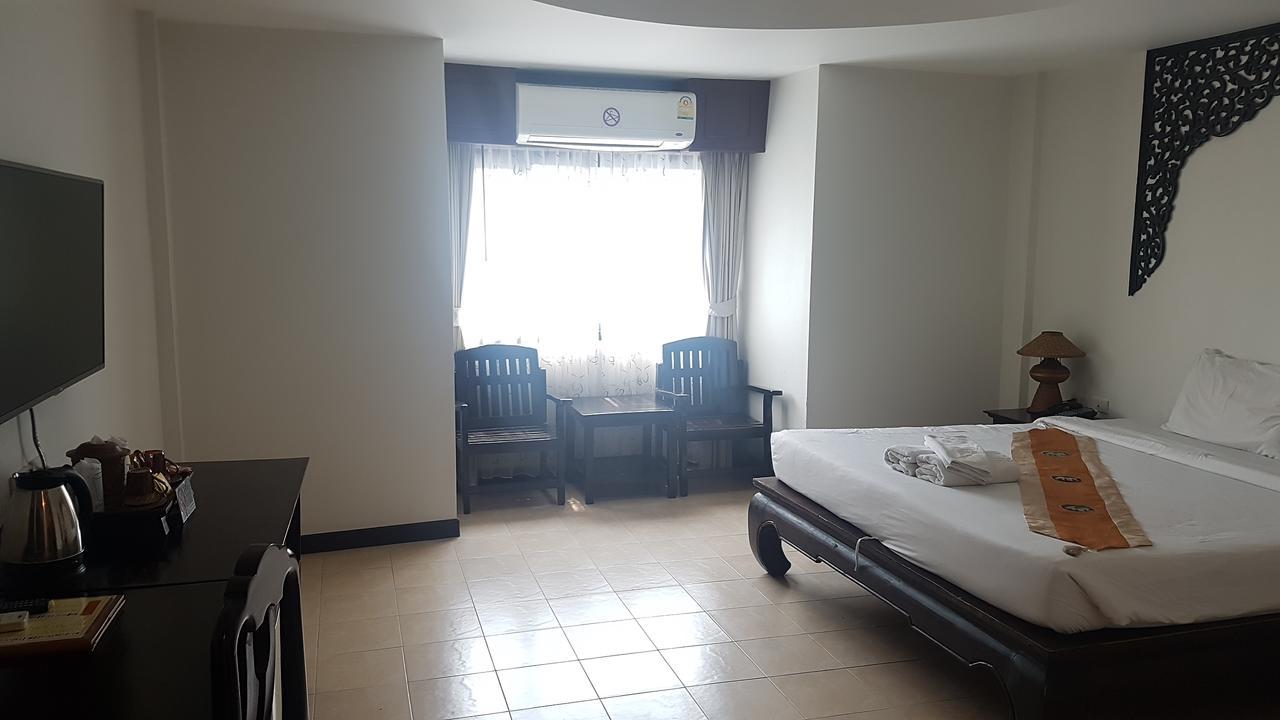 Wangburapa Grand Hotel Chiang Mai Exteriör bild